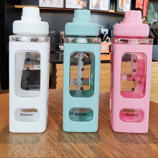 700ml Pastel Shaker Water Bottle detail view for online shoppers in Pakistan